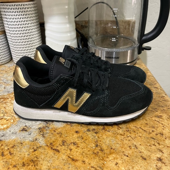 New Balance Shoes - New Balance 520 size 6.5